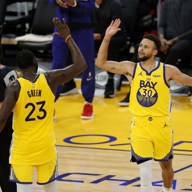 开云登录入口-简化战术！勇士围绕库里再变化 萌神新赛季够狠辣